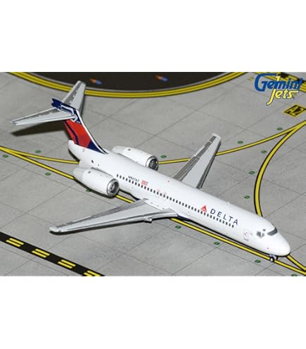 Amazon.com: GeminiJets GJDAL1124 Delta MD-88 N925DL; Scale 1:400